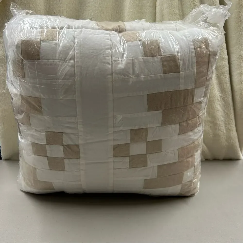 Pottery Barn Shimmer Snowflake Quilt White Flax Tan King California King NEW